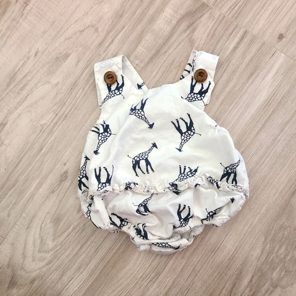 Baby Girls 6m Romper - Picture 1 of 5